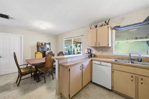 9911 Davis St, Gibsonton, FL 33534 - Photo 14