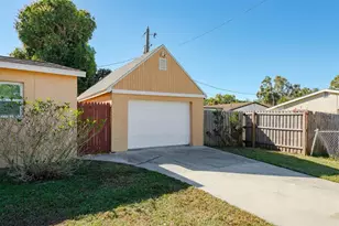 13698 120th St, Largo, FL 33778 - Photo 26