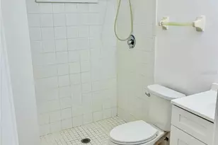 19142 Whispering Pines Dr, Indian Shores, FL 33785 - Photo 6