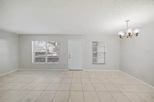 14312 Hanging Moss Cir, Tampa, FL 33613 - Photo 8