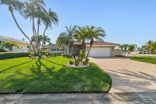 7864 9th Ave S, Saint Petersburg, FL 33707 - Photo 16