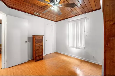 10001 N Arden Avenue, Tampa, FL 33612 - Photo 14