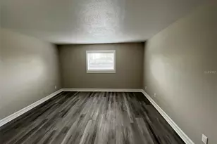 705 Russell Ln, Brandon, FL 33510 - Photo 16