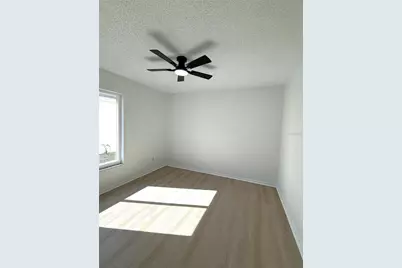 10531 36th Street N, Clearwater, FL 33762 - Photo 12