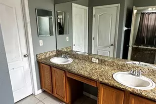 403 Thicket Crest Rd, Seffner, FL 33584 - Photo 4