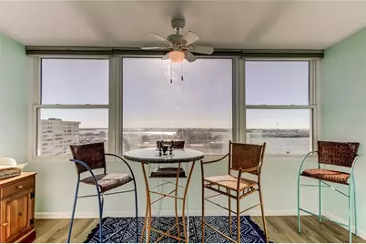 4775 Cove Circle #1105, Saint Petersburg, FL 33708 - Photo 2