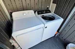 976 Tennessee Ln, Sarasota, FL 34234 - Photo 12