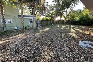 976 Tennessee Ln, Sarasota, FL 34234 - Photo 14