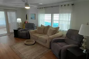 2127 Manoa Dr, Holiday, FL 34691 - Photo 4