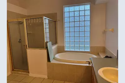 10209 Shadow Branch Drive, Tampa, FL 33647 - Photo 12