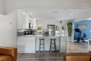 6631 Bougainvilla Ave S, Saint Petersburg, FL 33707 - Photo 6