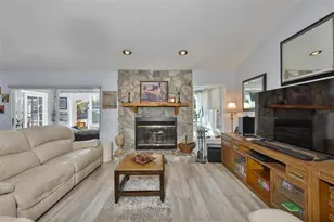 20600 Gardenia Dr, Land O Lakes, FL 34638 - Photo 12