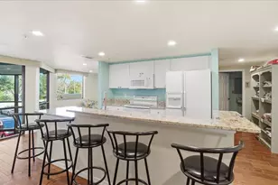 670 Island Way, Clearwater Beach, FL 33767 - Photo 20