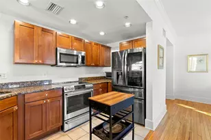 210 22nd Ave NE, Saint Petersburg, FL 33704 - Photo 10