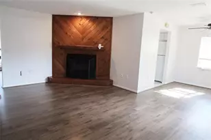 10410 N Connechusett Rd, Tampa, FL 33617 - Photo 2