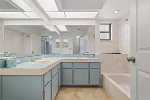 11290 Orangewood Ct, Spring Hill, FL 34609 - Photo 22