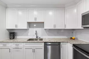 3114 Lake Pine Way, Tarpon Springs, FL 34688 - Photo 8