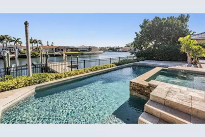 1926 Montana Avenue NE, Saint Petersburg, FL 33703 - Photo 2