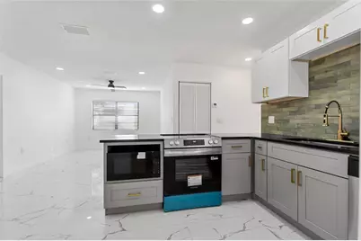 4712 Murray Hill Drive, Tampa, FL 33615 - Photo 12