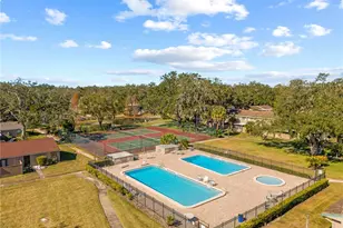 8606 Palm Ln, Temple Terrace, FL 33637 - Photo 14