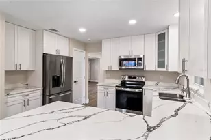 8418 Flagstone Dr, Tampa, FL 33615 - Photo 4