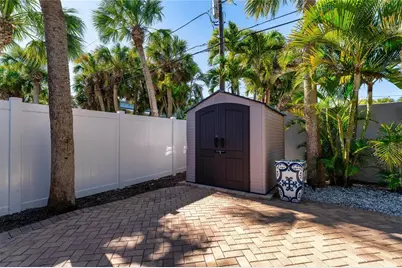848 Mandalay Avenue, Clearwater Beach, FL 33767 - Photo 56
