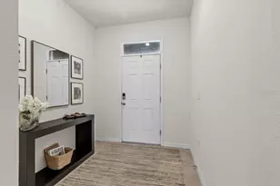 33064 Tulip Petal Ln, Wesley Chapel, FL 33545 - Photo 4