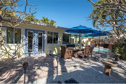 6933 S Shore Drive S, Saint Petersburg, FL 33707 - Photo 26