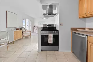 5037 Starfish Dr SE, Saint Petersburg, FL 33705 - Photo 16