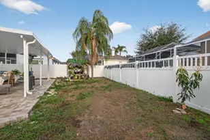811 Sandcastle Cir, Brandon, FL 33511 - Photo 70