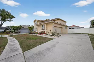 811 Sandcastle Cir, Brandon, FL 33511 - Photo 4