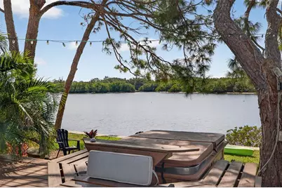 978 San Carlos Court NE, Saint Petersburg, FL 33702 - Photo 36