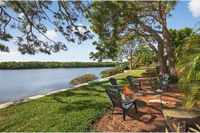 978 San Carlos Court NE, Saint Petersburg, FL 33702 - Photo 44