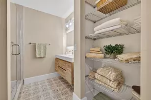 978 San Carlos Ct NE, Saint Petersburg, FL 33702 - Photo 30