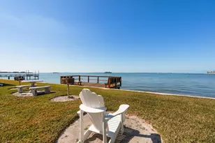 2566 Gary Cir, Dunedin, FL 34698 - Photo 32