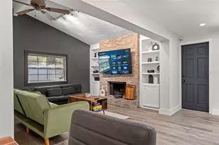 18205 Griffith Rd, Lutz, FL 33548 - Photo 10