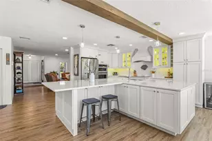 3784 42nd Ave S, Saint Petersburg, FL 33711 - Photo 8