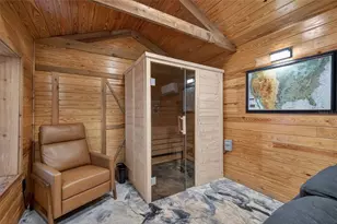 534 1st St N, Saint Petersburg, FL 33701 - Photo 52