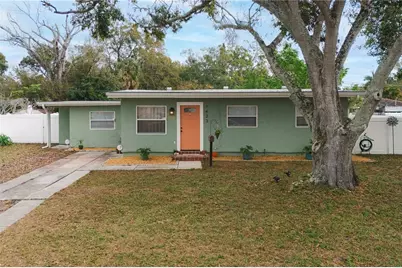7423 Orpine Drive N, Saint Petersburg, FL 33702 - Photo 2