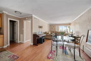 10365 Paradise Blvd, Treasure Island, FL 33706 - Photo 6