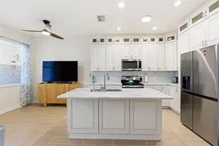 541 Black Lion Dr NE, Saint Petersburg, FL 33716 - Photo 8