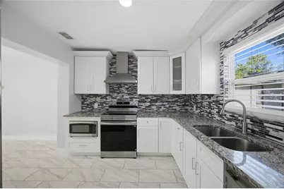 7024 Ponderosa Drive, Tampa, FL 33637 - Photo 8