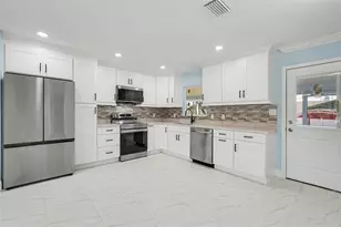 14814 11th St, Dade City, FL 33523 - Photo 10