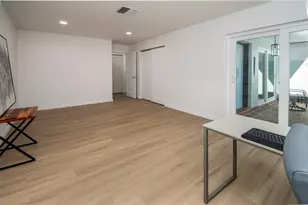 128 Boca Ciega Point Blvd N, Saint Petersburg, FL 33708 - Photo 20