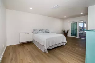 128 Boca Ciega Point Blvd N, Saint Petersburg, FL 33708 - Photo 14