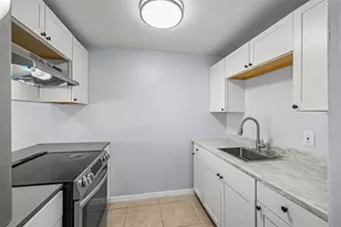 1403 College Park Ln, Tampa, FL 33612 - Photo 36