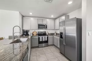 13581 Mount Ivy Ct, Dade City, FL 33525 - Photo 16