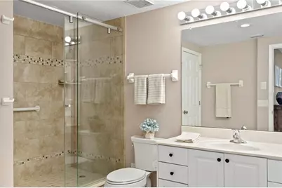 4717 Dolphin Cay Lane S #203, Saint Petersburg, FL 33711 - Photo 32