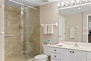 4717 Dolphin Cay Ln S, Saint Petersburg, FL 33711 - Photo 32