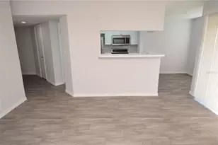 8635 Mallard Reserve Dr, Tampa, FL 33614 - Photo 10